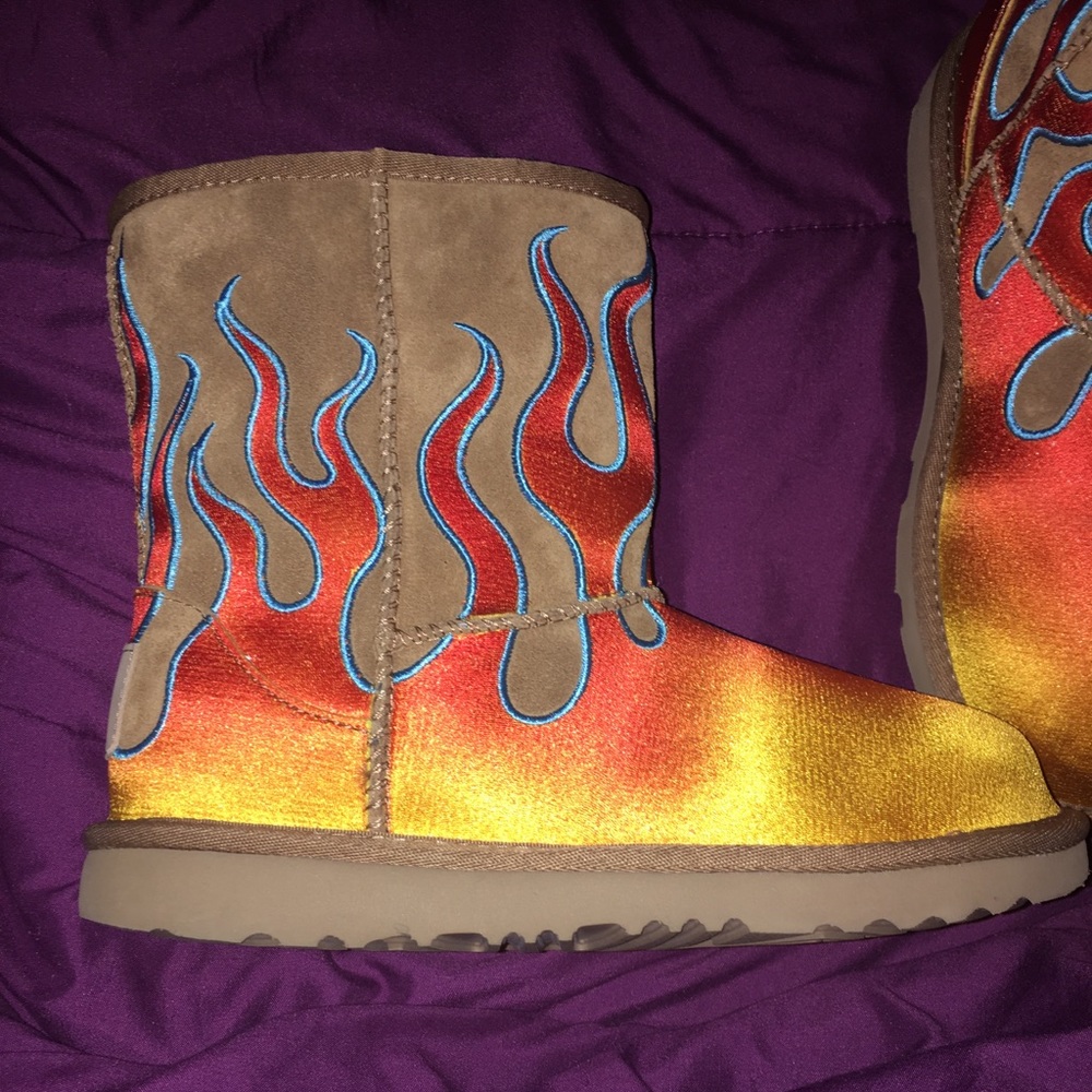 UGG x Jeremy Scott  Flames Chestnut Fur Boots